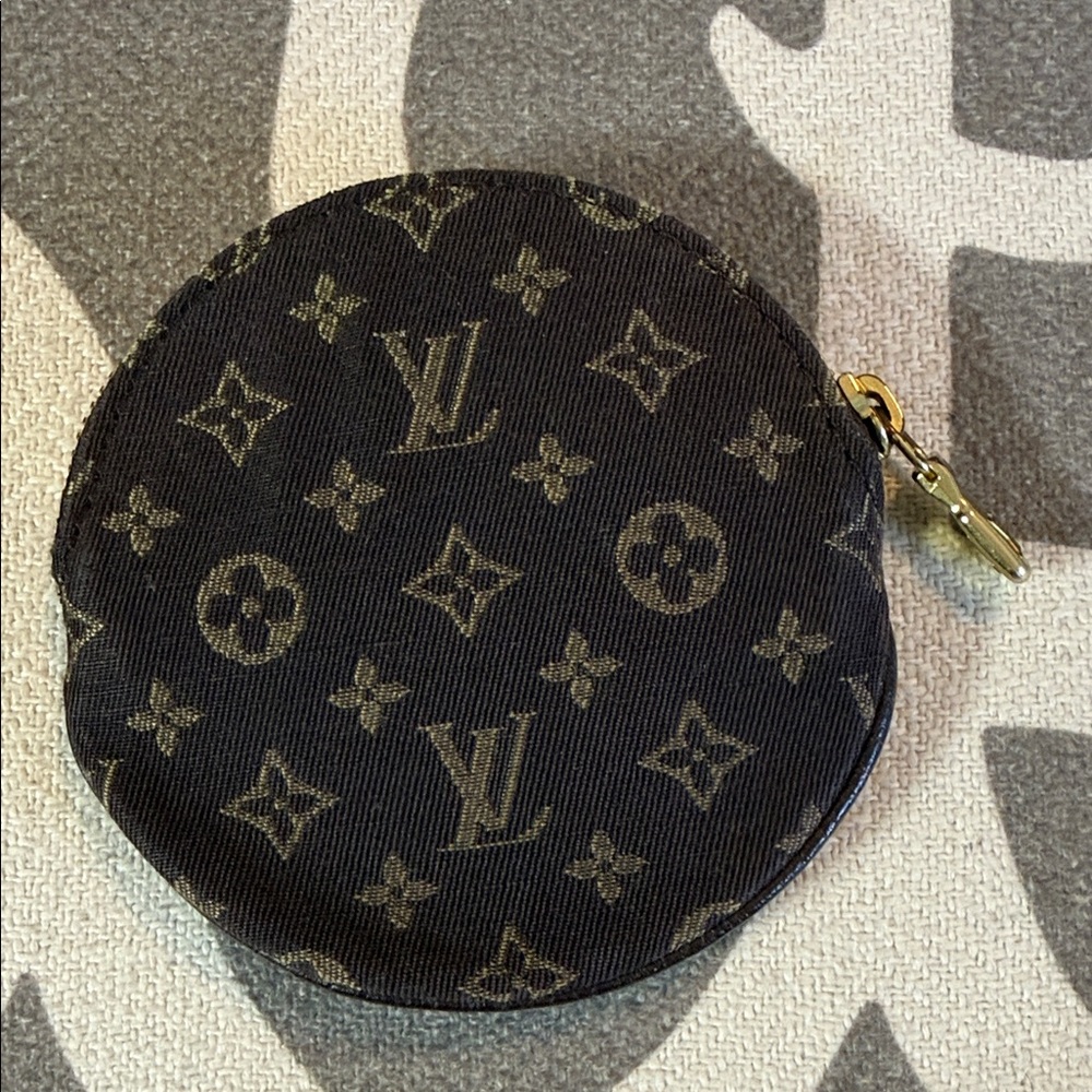 Louis Vuitton Black and Gold Monogram Round Pouch